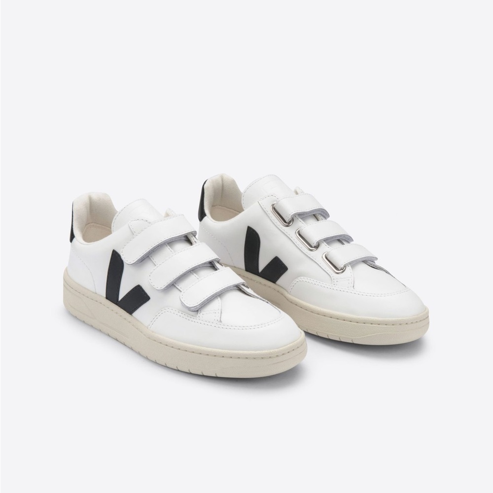 Veja V-Lock Leather Extra White Black Size 6